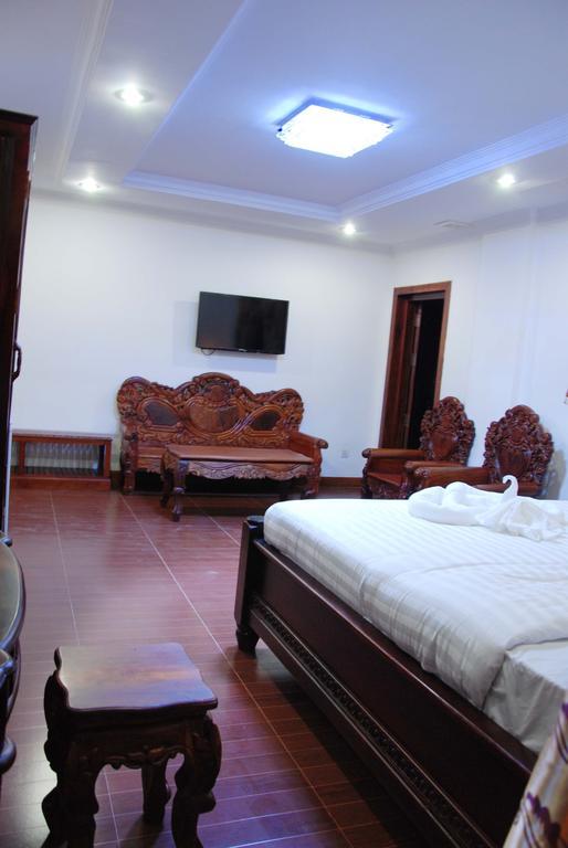 Emerald Bb Battambang Hotel Exterior photo