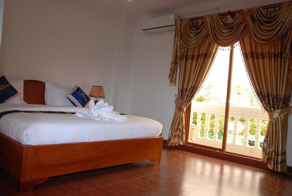Emerald Bb Battambang Hotel Exterior photo